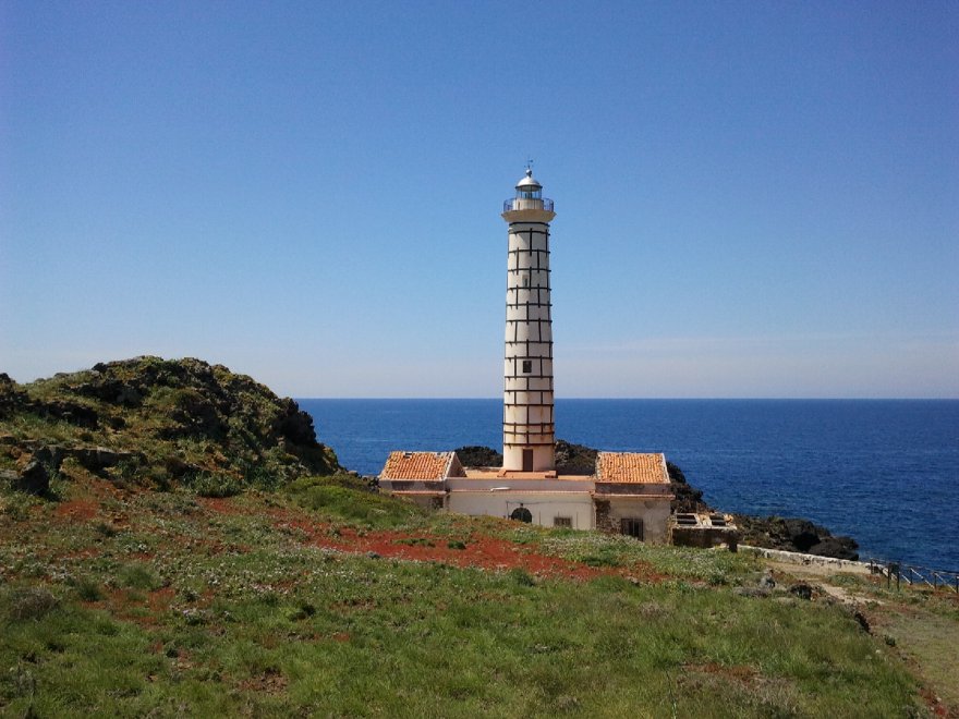 Italian Historic Lighthouses for Rent | ITALY Magazine