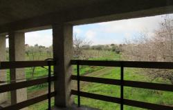 Detached, habitable, 4 bedroom, country house with 700sqm of garden, outbuilding and open views. 4