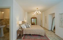 Luxury Newly Renovated 2 Bed Italian Palazzo Apartment  - Palazzo Maratea 23