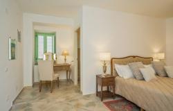 Luxury Newly Renovated 2 Bed Italian Palazzo Apartment  - Palazzo Maratea 21