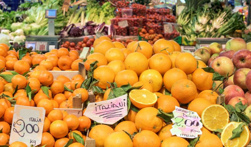 Oranges at a market