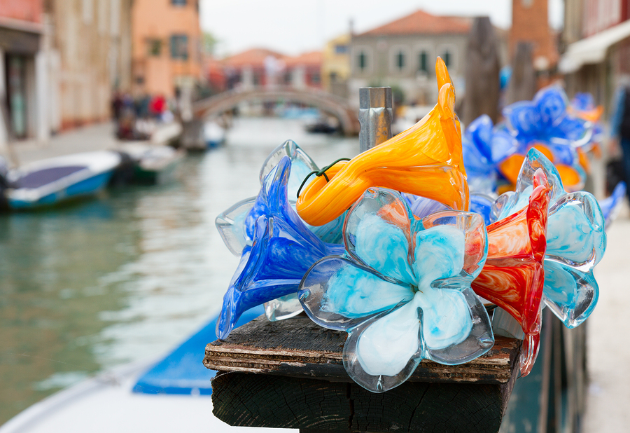 https://www.italymagazine.com/sites/default/files/feature-story/leader/bigstock-old-town-of-murano-italy-111554969.jpg