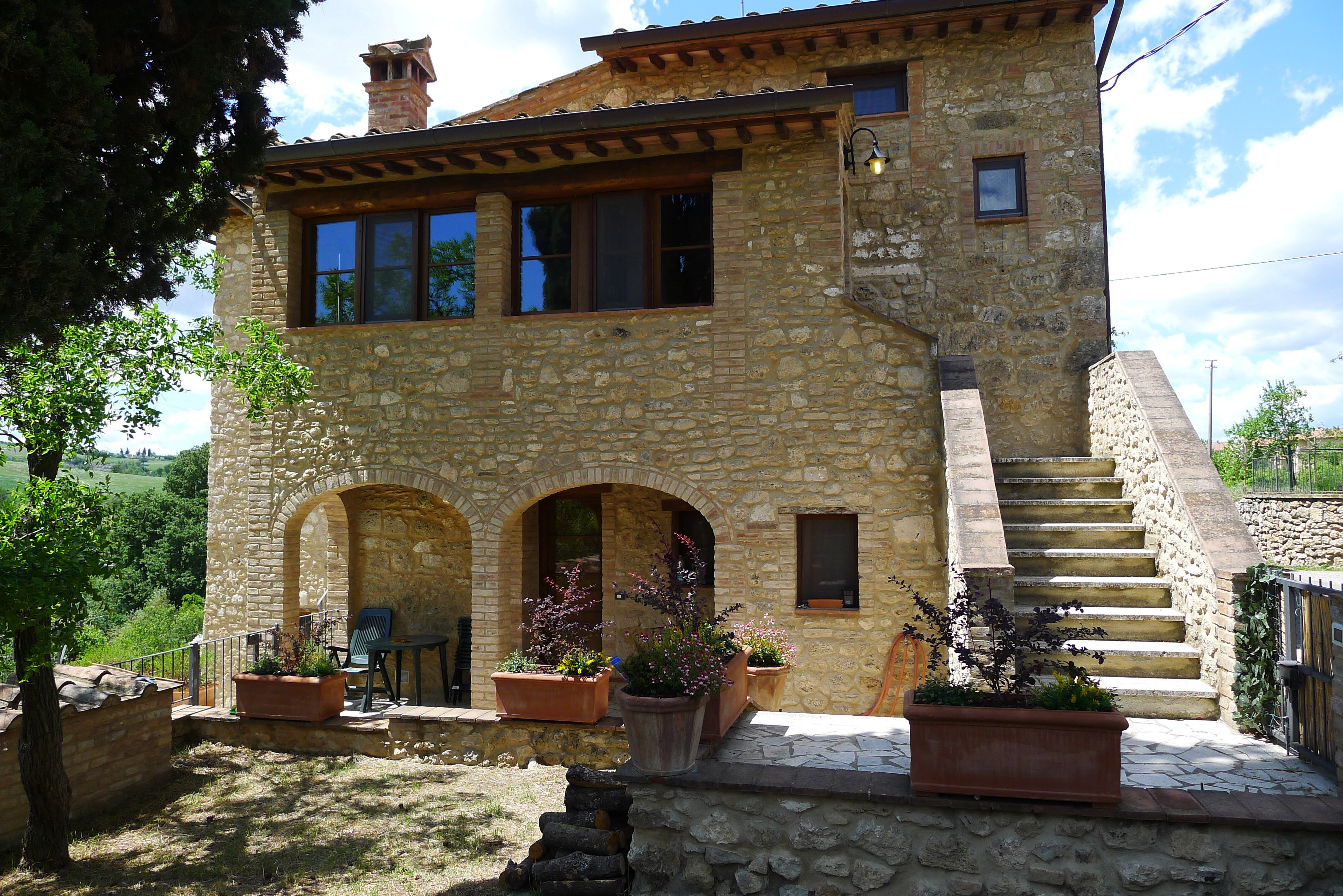 Apartment in Chianti, Siena Province, Asciano, Spacious Two-Bedroom