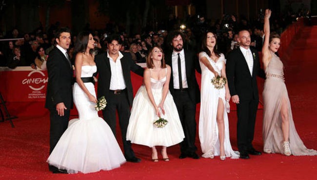 Rome Film Festival Rents Out Red Carpet For Wedding Photos | ITALY Magazine