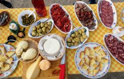 7-day Authentic E-Cycling, Walking, Cultural and Culinary Tours in Abruzzo with Italia Sweet Italia 1