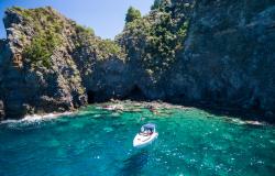 An Amalfi boat rental