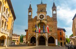 Palazzo del Comune of Pordenone / Photo: BearFotos via Shutterstock