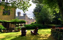 Garden and castle view at La Villa di Torre Alfina