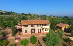 Wonderful Walk distance farmhouse with vineyard 2