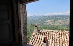 Stone structure, studio flat, amazing views in the town center 13