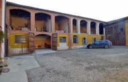 B&B for sale in Monferrato area with land