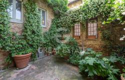 Il giardino d'estate nel Borgo 11