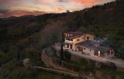 Incredible Tuscan Farmhouse With Rolling Hillside Views 12
