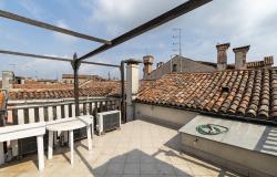 VENICE – Fascinating land/sky townhouse in the heart of Cannaregio. Ref. 190 c 14