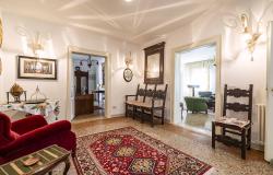 VENICE – Fascinating land/sky townhouse in the heart of Cannaregio. Ref. 190 c 1