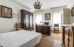 VENICE – Fascinating land/sky townhouse in the heart of Cannaregio. Ref. 190 c 4