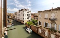VENICE – Fascinating land/sky townhouse in the heart of Cannaregio. Ref. 190 c 39