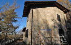 Stone House with Land in Panoramic Location - CML023