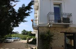 Finished, historic, 1st floor apartment, 11km to the beach, 1 bed, open views and light  8