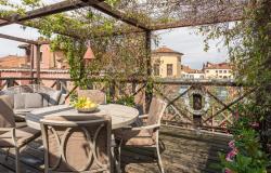 Venice – wonderful penthouse with view over the Miracoli church and an amazing roof terrace. Ref. 196c 13