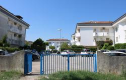 100 meters to the beach, parking, finished, 2 beds, air-conditioning, access to cycle path  17