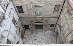 Historic and listed building from 1875 with 135sqm apartment in the old center of this typically Italian City 9