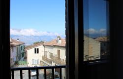 Finished, 3 bed, 125sqm town house, amazing views, nicely presented, with garage, in the mountains 9