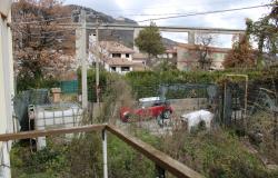 Stone Town house with 30sqm terrace, 2 beds, garage, garden, new roof, new doors and windows, peaceful 1.5km to shops  10