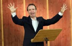 Roberto Benigni reading the Costituzione italiana