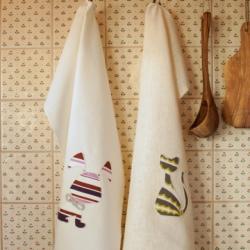 Teatowel with dog and cat _ Kitchen linens _Resistant dish cloths_ Kitchen decor
