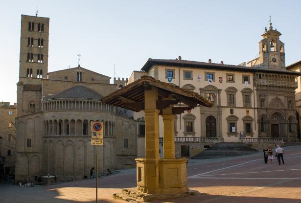 Arezzo Cathedral ITALY Magazine