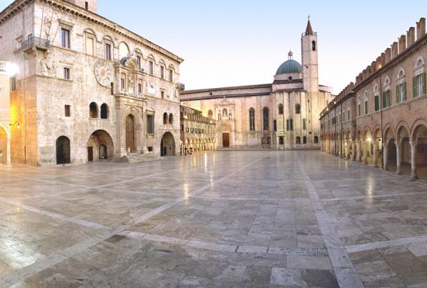 Piazza del Popolo Ascoli Piceno ITALY Magazine