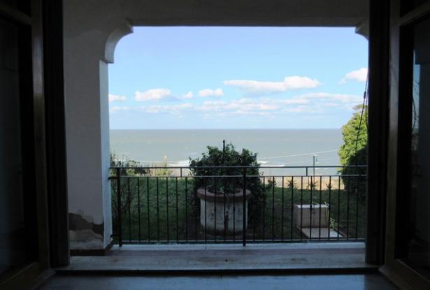 Beach house for sale in Abruzzo Italy
