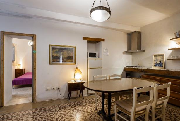 Town - City Home in Siracusa Province, Ortigia. Restored townhouse. Ref ...