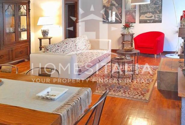 Renovated medieval duplex apartment with terrace 12