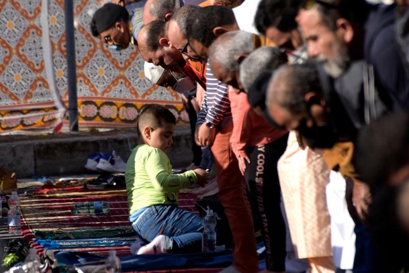 May 1, 2022: the end of Ramadan at the El Fath mosque of Rome / Photo: Vincenzo Nuzzolese via Shutterstock