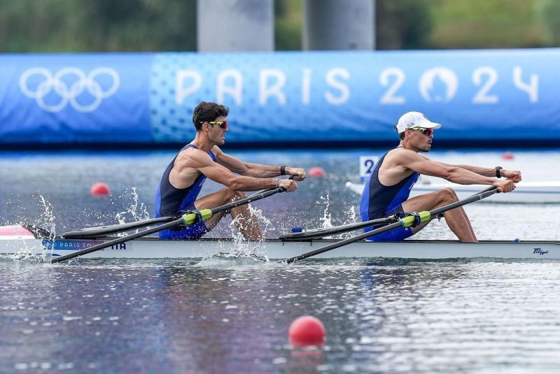 Silver medalists Stefano Oppo and Gabriel Soares 