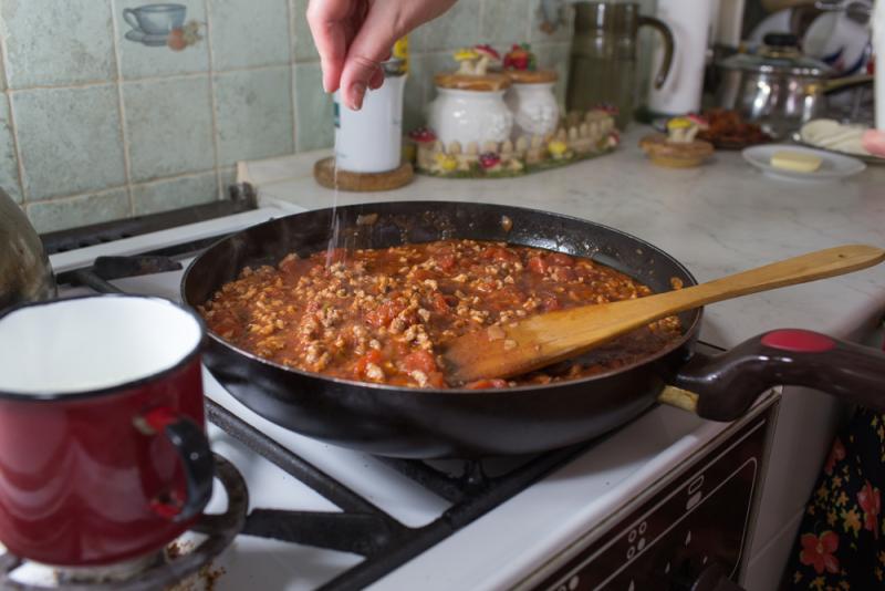 preparing lasagne