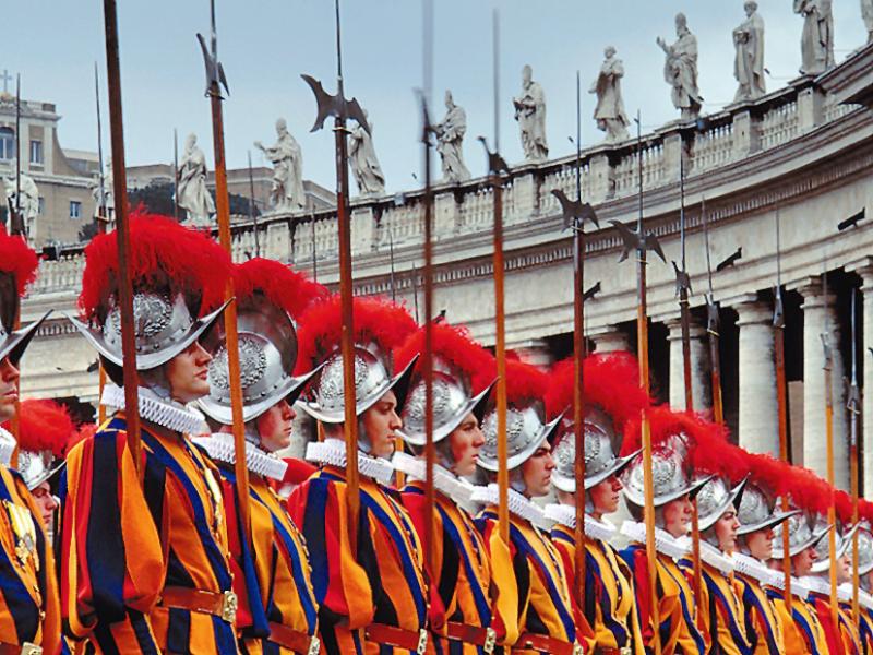 A Tour of the Swiss Guards | ITALY Magazine