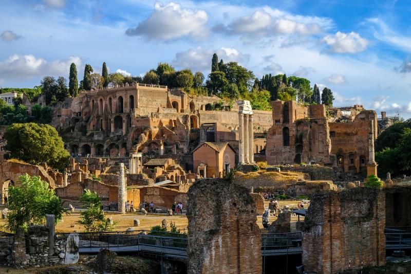 View of ancient Rome's ruin on the Palatine Hill