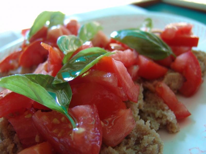 Bread and tomato salad