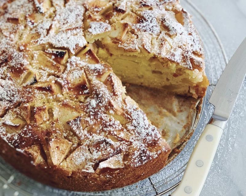 Torta di Mele alla Sambuca | Apple Cake with Sambuca