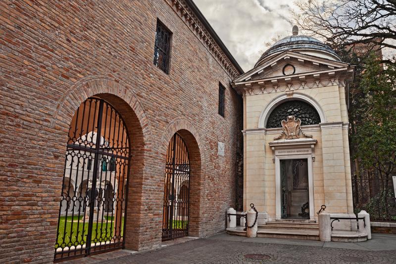 Dante's tomb in Ravenna