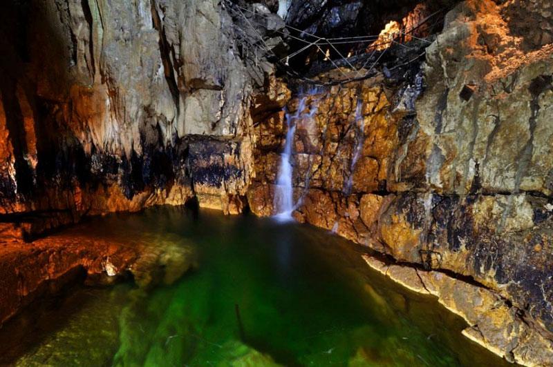 Grotte di Stiffe what to see in Abruzzo
