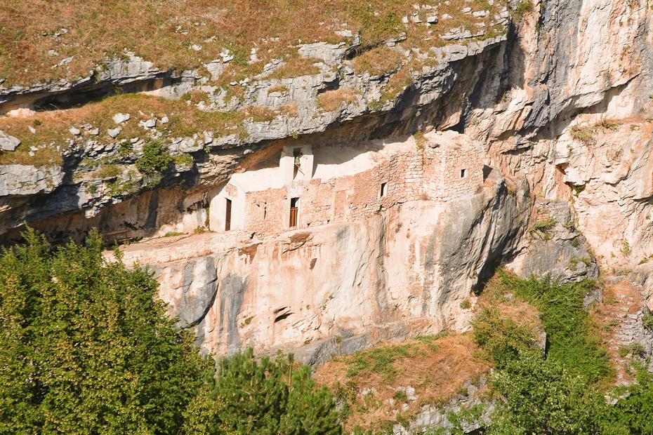 Eremo di San Bartolomeo what to see in Abruzzo